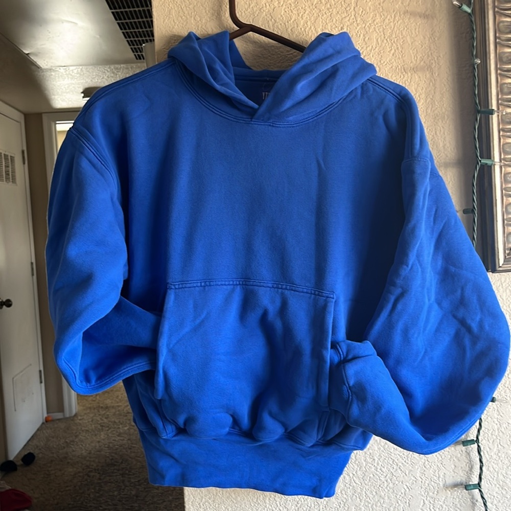 NWTs men’s Yeezy gap hoodie